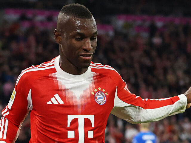 MUNICH, GERMANY - NOVEMBER 01: Nicolas Jackson of Bayern Munich celebrates scoring his team's second goal during the Bundesliga match between FC Bayern München and Bayer 04 Leverkusen at Allianz Arena on November 01, 2025 in Munich, Germany.