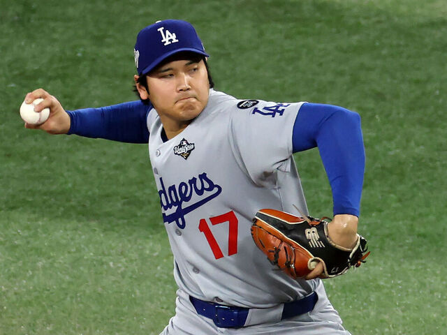 TORONTO, ONTARIO - NOVEMBER 01: Shohei Ohtani #17 of the Los Angeles Dodgers pitches against the Toronto Blue Jays during the second inning in game seven of the 2025 World Series at Rogers Center on November 01, 2025 in Toronto, Ontario.