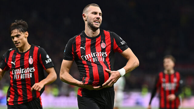 MILAN, ITALY - NOVEMBER 02: Strahinja Pavlovic of AC Milan celebrates with teammates after scoring his team's first goal during the Serie A match between AC Milan and AS Roma at Giuseppe Meazza Stadium on November 02, 2025 in Milan, Italy.