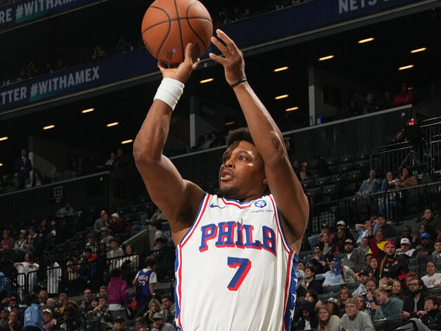 BROOKLYN, NY - NOVEMBER 2: Kyle Lowry #7 of the Philadelphia 76ers shoots a three point basket during the game against the Brooklyn Nets on November 2, 2025 at Barclays Center in Brooklyn, New York. Mandatory Copyright Notice: Copyright 2025 NBAE