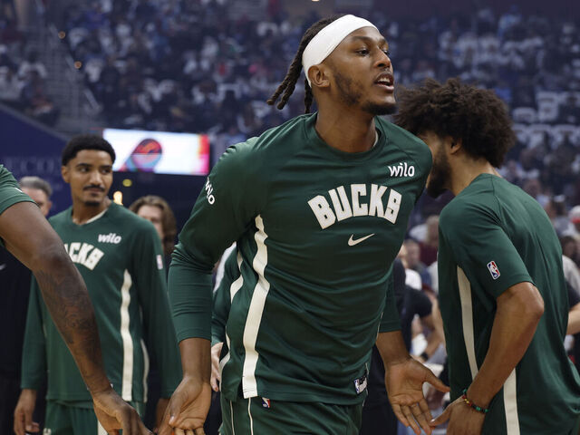 CLEVELAND, OH - OCTOBER 26: Myles Turner #3 of the Milwaukee Bucks run on to the court before the game against the Cleveland Cavaliers on October 26, 2025 at Rocket Mortgage FieldHouse in Cleveland, Ohio. NOTE TO USER: User expressly acknowledges and agrees that, by downloading and/or using this Photograph, user is consenting to the terms and conditions of the Getty Images License Agreement. Mandatory Copyright Notice: Copyright 2025 NBAE