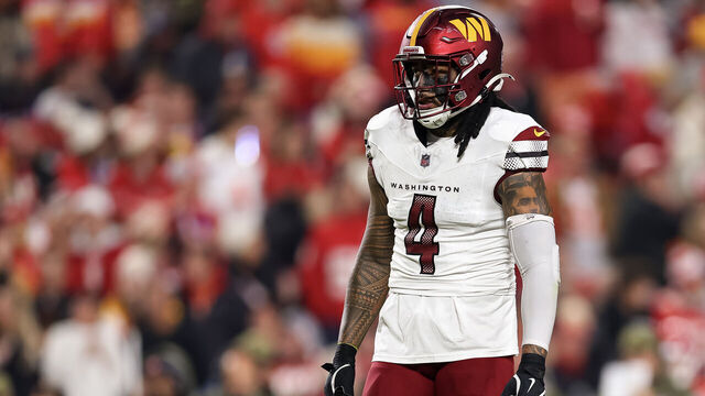 KANSAS CITY, MISSOURI - OCTOBER 27: Frankie Luvu #4 of the Washington Commanders lines up before a play during the second quarter against the Kansas City Chiefs at Arrowhead Stadium on October 27, 2025 in Kansas City, Missouri.