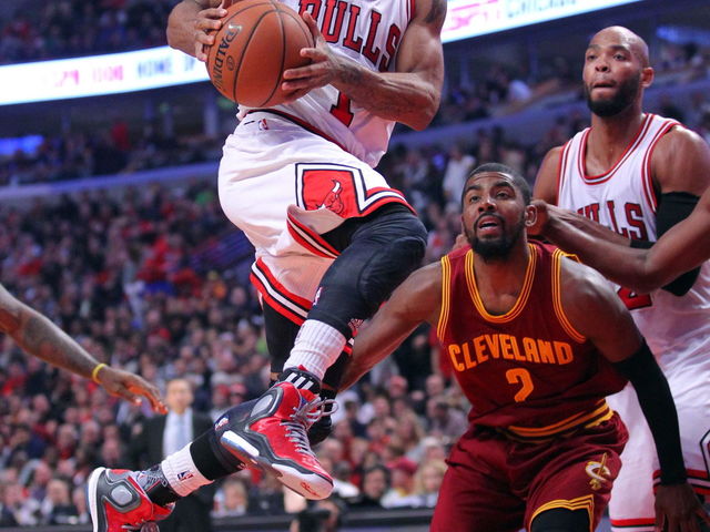 VIDEO: Rose hits buzzer-beating 3 to give Bulls win in Game 3