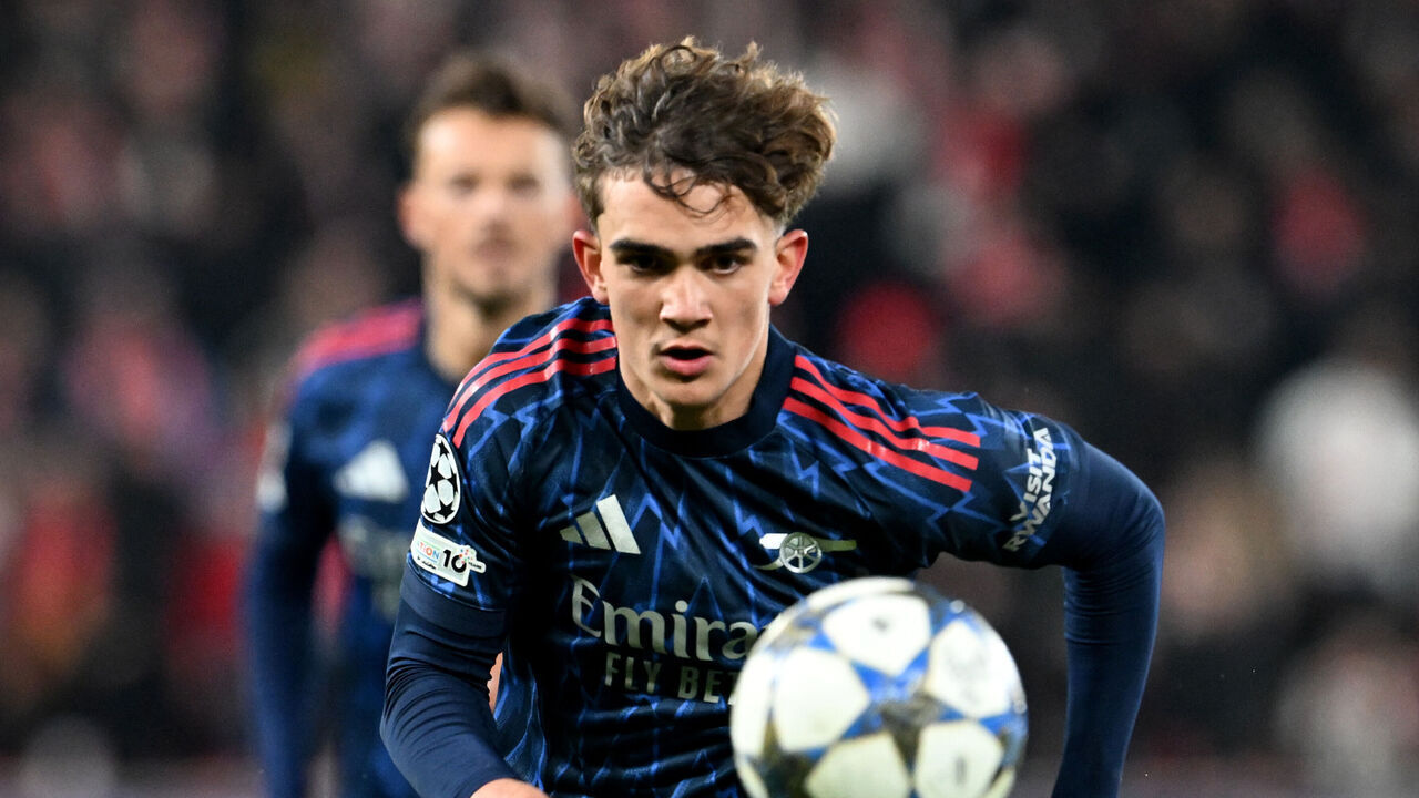 PRAGUE, CZECH REPUBLIC - NOVEMBER 04: Max Dowman of Arsenal runs after the ball during the UEFA Champions League 2025/26 League Phase MD4 match between SK Slavia Praha and Arsenal FC at Eden Arena on November 04, 2025 in Prague, Czech Republic.