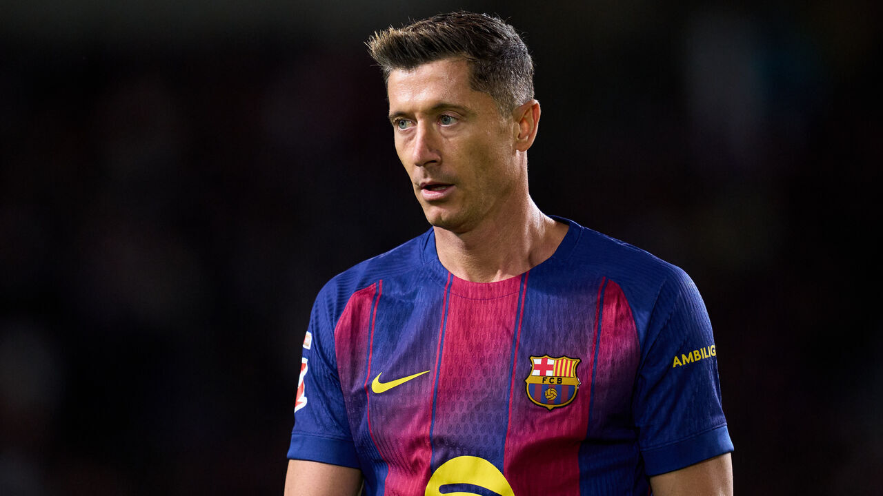 BARCELONA, SPAIN - NOVEMBER 02: Robert Lewandowski of FC Barcelona looks on during the LaLiga EA Sports match between FC Barcelona and Elche CF at Estadi Olimpic Lluis Companys on November 02, 2025 in Barcelona, Spain.