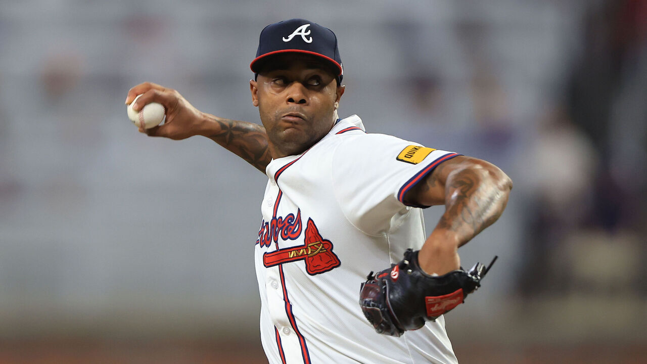 ATLANTA, GA - SEPTEMBER 08: Relief pitcher Raisel Iglesias #26 of the Atlanta Braves delivers a pitch in the 9th inning during the Monday evening MLB game between the Atlanta Braves and the Chicago Cubs on September 8, 2025 at Truist Park in Atlanta, Georgia.