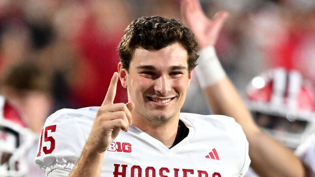 COLLEGE PARK, MARYLAND - NOVEMBER 01: Fernando Mendoza #15 of the Indiana Hoosiers celebrates after a Indiana touchdown in the fourth quarter against the Maryland Terrapins at SECU Stadium on November 01, 2025 in College Park, Maryland.