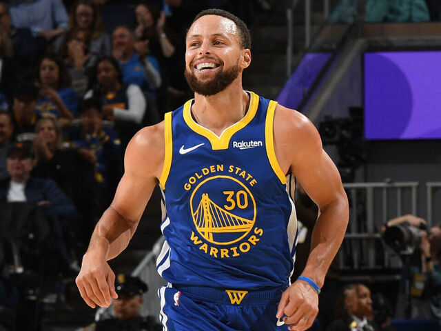 SAN FRANCISCO, CA - NOVEMBER 4: Stephen Curry #30 of the Golden State Warriors smiles during the game against the Phoenix Suns on November 4, 2025 at Chase Center in San Francisco, California. NOTE TO USER: User expressly acknowledges and agrees that, by downloading and or using this photograph, user is consenting to the terms and conditions of Getty Images License Agreement. Mandatory Copyright Notice: Copyright 2025 NBAE