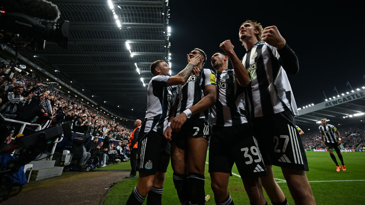 NEWCASTLE UPON TYNE, ENGLAND - NOVEMBER 05: Joelinton of Newcastle United (7) celebrates after scoring Newcastle's second goal during the UEFA Champions League 2025/26 League Phase MD4 match between Newcastle United FC and Athletic Club at St James' Park on November 05, 2025 in Newcastle upon Tyne, England.