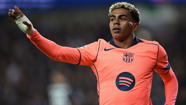 BRUGES, BELGIUM - NOVEMBER 05: Lamine Yamal of FC Barcelona celebrates scoring his team's second goal during the UEFA Champions League 2025/26 League Phase MD4 match between Club Brugge KV and FC Barcelona at Jan Breydelstadion on November 05, 2025 in Bruges, Belgium.