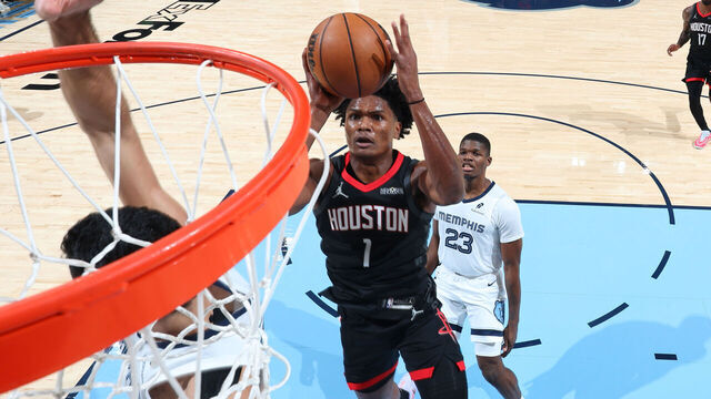 MEMPHIS, TN - NOVEMBER 5: Amen Thompson #1 of the Houston Rockets drives to the basket during the game against the Memphis Grizzlies on NOVEMBER 5, 2025 at FedExForum in Memphis, Tennessee. Mandatory Copyright Notice: Copyright 2025 NBAE