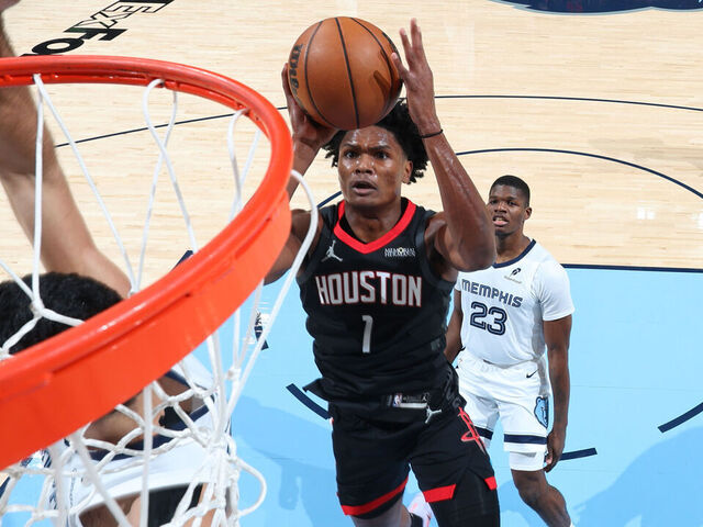 MEMPHIS, TN - NOVEMBER 5: Amen Thompson #1 of the Houston Rockets drives to the basket during the game against the Memphis Grizzlies on NOVEMBER 5, 2025 at FedExForum in Memphis, Tennessee. Mandatory Copyright Notice: Copyright 2025 NBAE