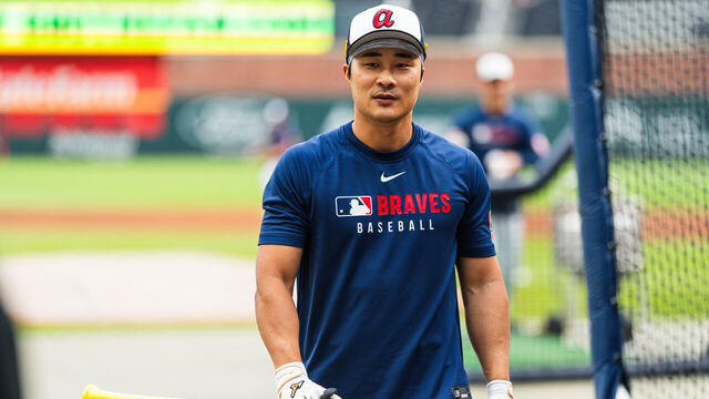 ATLANTA, GA - SEPTEMBER 26: Ha-Seong Kim #9 of the Atlanta Braves looks on during batting practice before the game against the Pittsburgh Pirates at Truist Park on September 26, 2025 in Atlanta, Georgia.