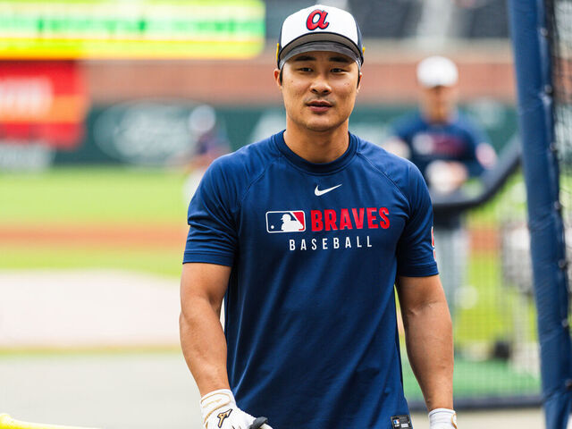 ATLANTA, GA - SEPTEMBER 26: Ha-Seong Kim #9 of the Atlanta Braves looks on during batting practice before the game against the Pittsburgh Pirates at Truist Park on September 26, 2025 in Atlanta, Georgia.