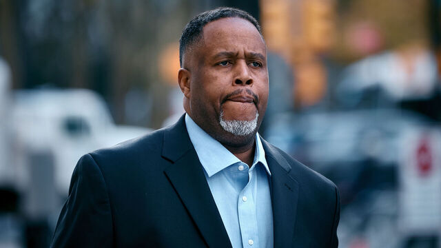 NEW YORK, NEW YORK - NOVEMBER 6: Former NBA player Damon Jones arrives to the US District Court on November 6, 2025 in the Brooklyn borough of New York. Jones is due to be arraigned after being charged in two separate cases involving allegations of defrauding poker players in games linked to New York mafia families as well as fraudulent betting on NBA games.
