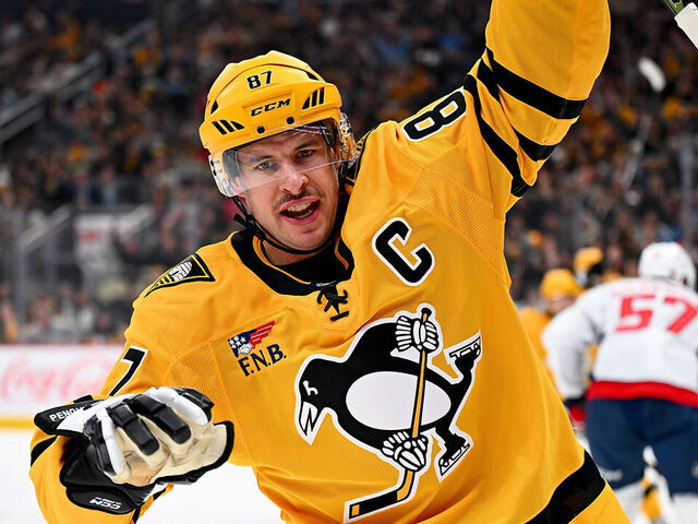PITTSBURGH, PA - NOVEMBER 06: Sidney Crosby #87 of the Pittsburgh Penguins celebrates his first period goal against the Washington Capitals at PPG PAINTS Arena on November 6, 2025 in Pittsburgh, Pennsylvania.