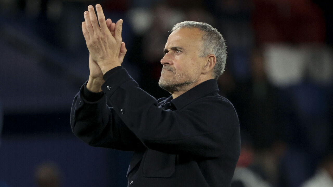 PARIS, FRANCE - NOVEMBER 4: PSG coach Luis Enrique salutes the supporters following the UEFA Champions League 2025/26 League Phase MD4 football match between Paris Saint-Germain (PSG) and FC Bayern Munich at Parc des Princes stadium on November 4, 2025 in Paris, France.