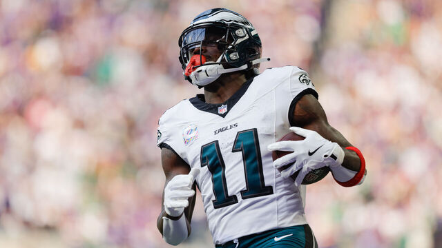 MINNEAPOLIS, MN - OCTOBER 19: Philadelphia Eagles wide receiver A.J. Brown (11) scores a touchdown during the first half of the NFL game between the Minnesota Vikings and Philadelphia Eagles on October 19th, 2025, at U.S. Bank Stadium in Minneapolis, MN.