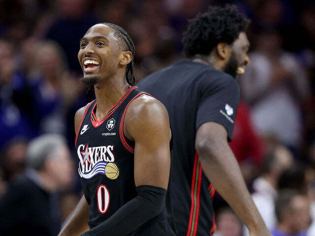 Maxey, Embiid lead way as 76ers snap Raptors' win streak | theScore.com