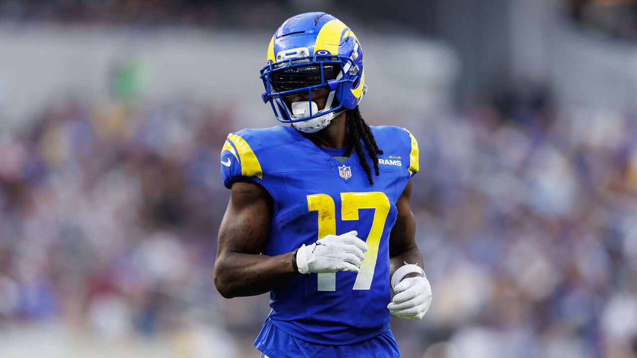 INGLEWOOD, CALIFORNIA - NOVEMBER 2: Davante Adams #17 of the Los Angeles Rams gets set during the fourth quarter of an NFL football game against the New Orleans Saints at SoFi Stadium on November 02, 2025 in Inglewood, California.