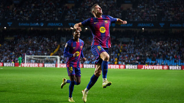 VIGO, SPAIN - NOVEMBER 09: Robert Lewandowski of FC Barcelona celebrates after scores the fourth goal of his team during the LaLiga EA Sports match between RC Celta de Vigo and FC Barcelona at Estadio Abanca-Balaidos on November 09, 2025 in Vigo, Spain.