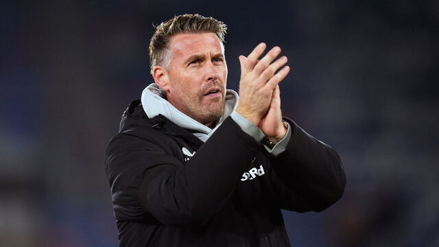 CAPTION CORRECTION: Middlesbrough manager Rob Edwards applauds the fans following the Sky Bet Championship match at the King Power Stadium, Leicester. Picture date: Tuesday November 4, 2025.