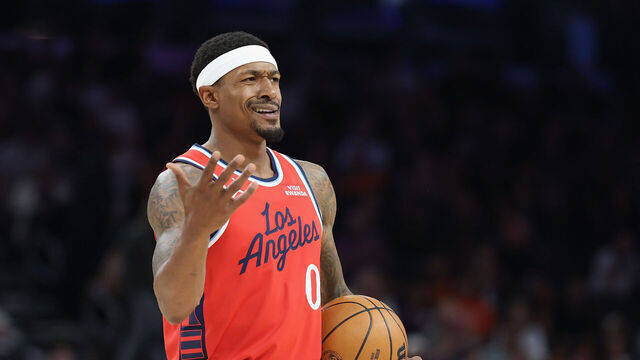PHOENIX, ARIZONA - NOVEMBER 06: Bradley Beal #0 of the LA Clippers reacts during the second half of the NBA game at Mortgage Matchup Center on November 06, 2025 in Phoenix, Arizona. The Suns defeated the Clippers 115-102.