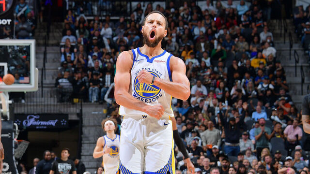 SAN ANTONIO, TX - NOVEMBER 12: Stephen Curry #30 of the Golden State Warriors celebrates during the game against the San Antonio Spurs on November 12, 2025 at the Frost Bank Center in San Antonio, Texas. Mandatory Copyright Notice: Copyright 2025 NBAE (Photos by Michael Gonzales/NBAE via Getty Images)