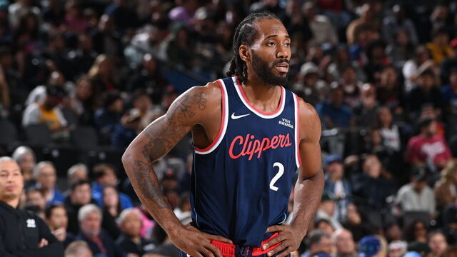 LOS ANGELES, CA - NOVEMBER 3: Kawhi Leonard #2 of the LA Clippers looks on during the game against the Miami Heat on November 3, 2025 at Crypto.Com Arena in Los Angeles, California. NOTE TO USER: User expressly acknowledges and agrees that, by downloading and/or using this Photograph, user is consenting to the terms and conditions of the Getty Images License Agreement. Mandatory Copyright Notice: Copyright 2025 NBAE