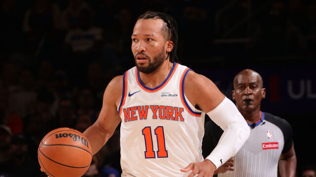 NEW YORK, NY - NOVEMBER 12: Jalen Brunson #11 of the New York Knicks dribbles the ball during the game against the Orlando Magic on November 12, 2025 at Madison Square Garden in New York City, New York. Mandatory Copyright Notice: Copyright 2025 NBAE