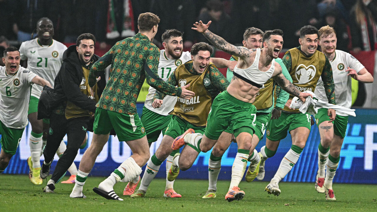 Ireland's forward #07 Troy Parrott celebrates his 2-3 during the FIFA World Cup 2026 Group F European qualification football match betweem Hungary and Republic of Ireland at the Puskas Arena in Budapest, Hungary on November 16, 2025.