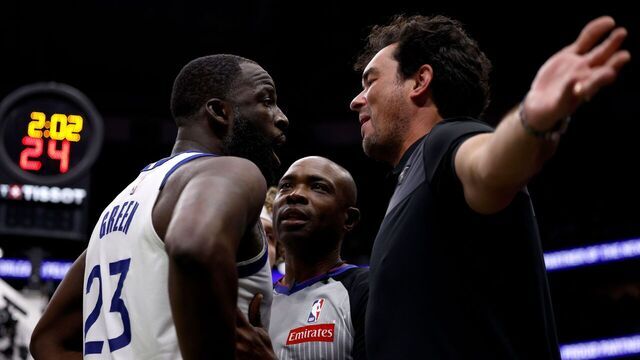 NEW ORLEANS, LOUISIANA - NOVEMBER 16: Draymond Green #23 of the Golden State Warriors gets into a verbal altercation with a fan during the second quarter of an NBA game against the New Orleans Pelicans at Smoothie King Center on November 16, 2025 in New Orleans, Louisiana.