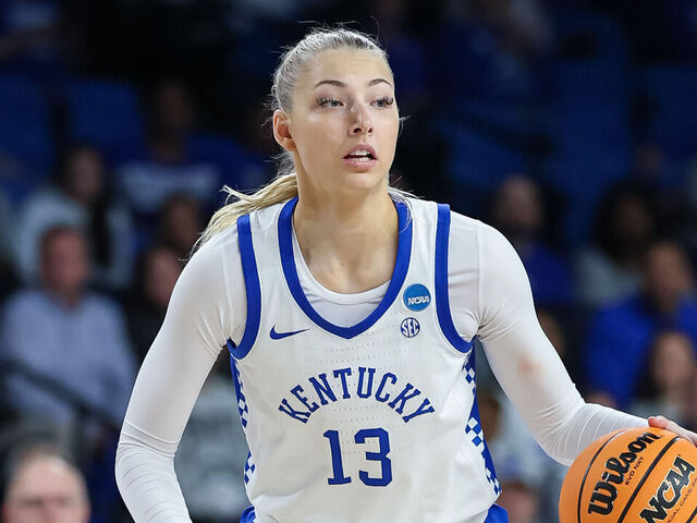 Strack's 17 points, 13 boards, 5 blocks help Kentucky down Purdue | theScore.com