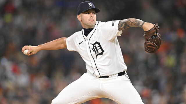 DETROIT, MI - AUGUST 18: Detroit Tigers Relief Pitcher Alex Lange (55) during game between Houston Astros and Detroit Tigers on August 18, 2025 at Comerica Park in Detroit, MI