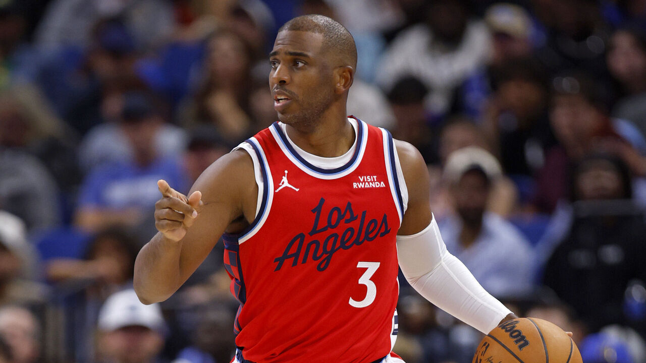 ORLANDO, FLORIDA - NOVEMBER 20: Chris Paul #3 of the LA Clippers brings the ball up the floor in the second half during a gmae against the Orlando Magic at Kia Center on November 20, 2025 in Orlando, Florida.