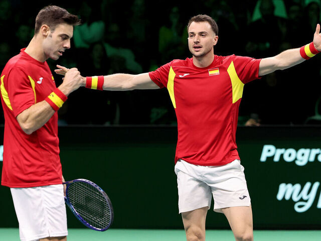 BOLOGNA, ITALY - NOVEMBER 22: Pedro Martinez and Marcel Granollers of Spain celebrate after winning their doubles match against Tim Puetz and Kevin Krawietz of Germany during the Davis Cup Semi-Final match between Spain and Germany at BolognaFiere Exhibition Centre on November 22, 2025 in Bologna, Italy.