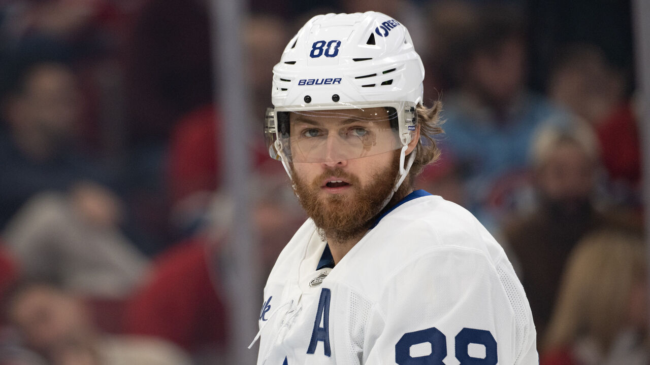 MONTREAL, QC - NOVEMBER 22: William Nylander (88) of the Toronto Maple Leafs looks on during the first period of the NHL game between the Toronto Maple Leafs and the Montreal Canadiens on Nov 22, 2025, at the Bell Centre in Montreal, QC
