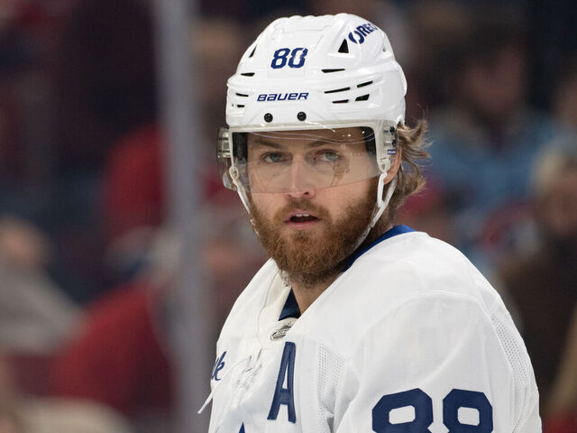 MONTREAL, QC - NOVEMBER 22: William Nylander (88) of the Toronto Maple Leafs looks on during the first period of the NHL game between the Toronto Maple Leafs and the Montreal Canadiens on Nov 22, 2025, at the Bell Centre in Montreal, QC