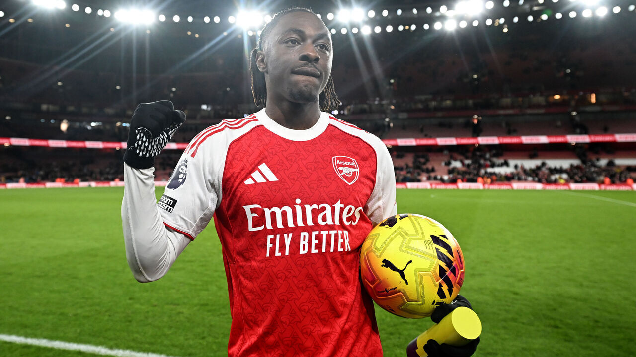 LONDON, ENGLAND - NOVEMBER 23: Eberechi Eze of Arsenal celebrates following the team's victory as he holds the match ball after scoring a hat-rick in the Premier League match between Arsenal and Tottenham Hotspur at Emirates Stadium on November 23, 2025 in London, England.