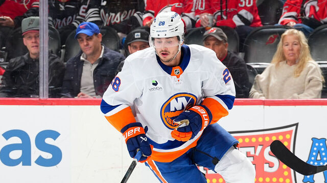 NEWARK, NJ - NOVEMBER 10: Alexander Romanov #28 of the New York Islanders skates during the game against the New Jersey Devils on November 10, 2025 at the Prudential Center in Newark, New Jersey.