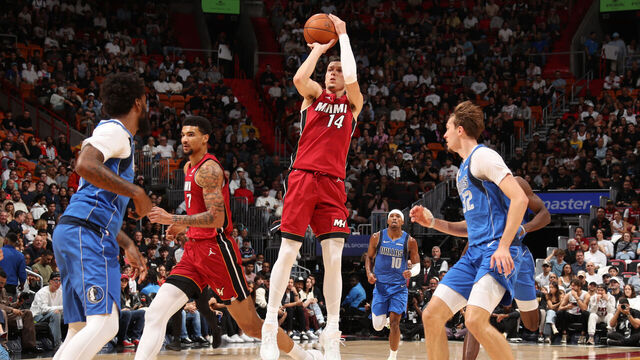 MIAMI, FL - NOVEMBER 24: Tyler Herro #14 of the Miami Heat shoots the ball during the game against the Dallas Mavericks on November 24, 2025 at Kaseya Center in Miami, Florida. Mandatory Copyright Notice: Copyright 2025 NBAE