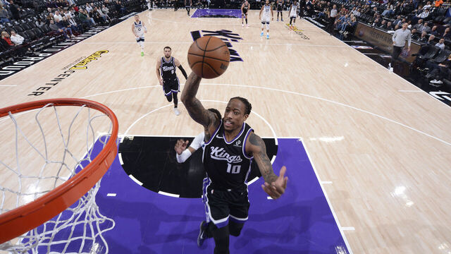 SACRAMENTO, CA - NOVEMBER 24: DeMar DeRozan #10 of the Sacramento Kings drives to the basket during the game against the Minnesota Timberwolves on November 24, 2025 at Golden 1 Center in Sacramento, California. Mandatory Copyright Notice: Copyright 2025 NBAE
