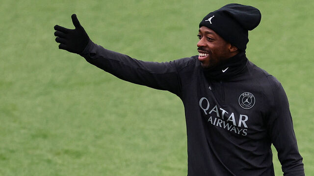 Paris Saint-Germain's French forward #10 Ousmane Dembele gestures during a training session at the Campus Paris Saint-Germain in Poissy, in the western outskirts of Paris, on November 25, 2025, on the eve of the UEFA Champions League first round day 5 football match between Paris Saint-Germain and Tottenham Hotspur.