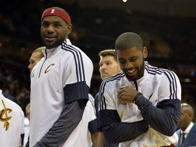VIDEO: LeBron fakes out Pacers with no-look bullet pass