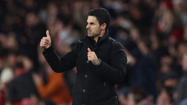 LONDON, ENGLAND - NOVEMBER 26: A thumbs up from Mikel Arteta manager / head coach of Arsenal during the UEFA Champions League 2025/26 League Phase MD5 match between Arsenal FC and FC Bayern München at Arsenal Stadium on November 26, 2025 in London, England.