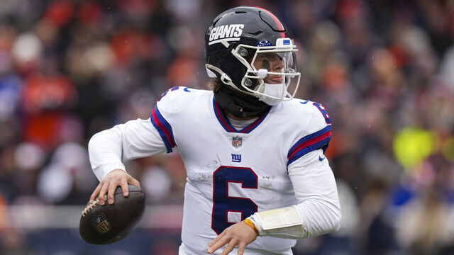 CHICAGO, ILLINOIS - NOVEMBER 9: Jaxson Dart #6 of the New York Giants looks to pass the ball during the first half of an NFL football game against the Chicago Bears at Solider Field on November 9, 2025 in Chicago, Illinois.