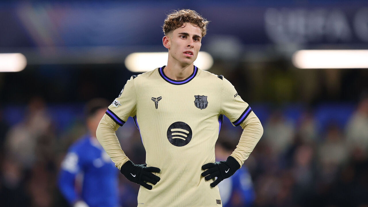 LONDON, ENGLAND - NOVEMBER 25: Fermin Lopez of FC Barcelona during the UEFA Champions League 2025/26 League Phase MD5 match between Chelsea FC and FC Barcelona at Stamford Bridge on November 25, 2025 in London, England.