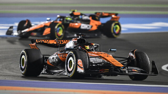 McLaren's Australian driver Oscar Piastri drives during the qualifying session ahead of the Formula One Qatar Grand Prix at the Lusail International Circuit in Lusail on November 29, 2025.