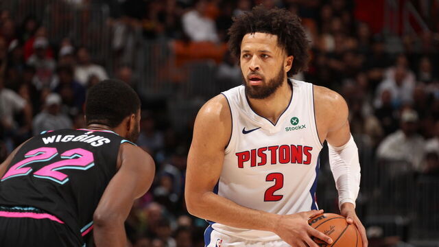 MIAMI, FL - NOVEMBER 29: Cade Cunningham #2 of the Detroit Pistons handles the ball during the game against the Miami Heat on November 29, 2025 at Kaseya Center in Miami, Florida. Mandatory Copyright Notice: Copyright 2025 NBAE