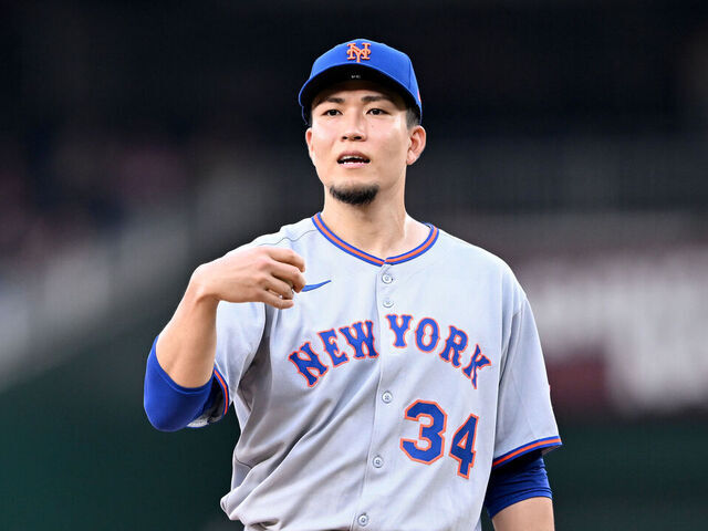 WASHINGTON, DC - AUGUST 20: Kodai Senga #34 of the New York Mets motions to the dugout during the game against the Washington Nationals at Nationals Park on August 20, 2025 in Washington, DC.